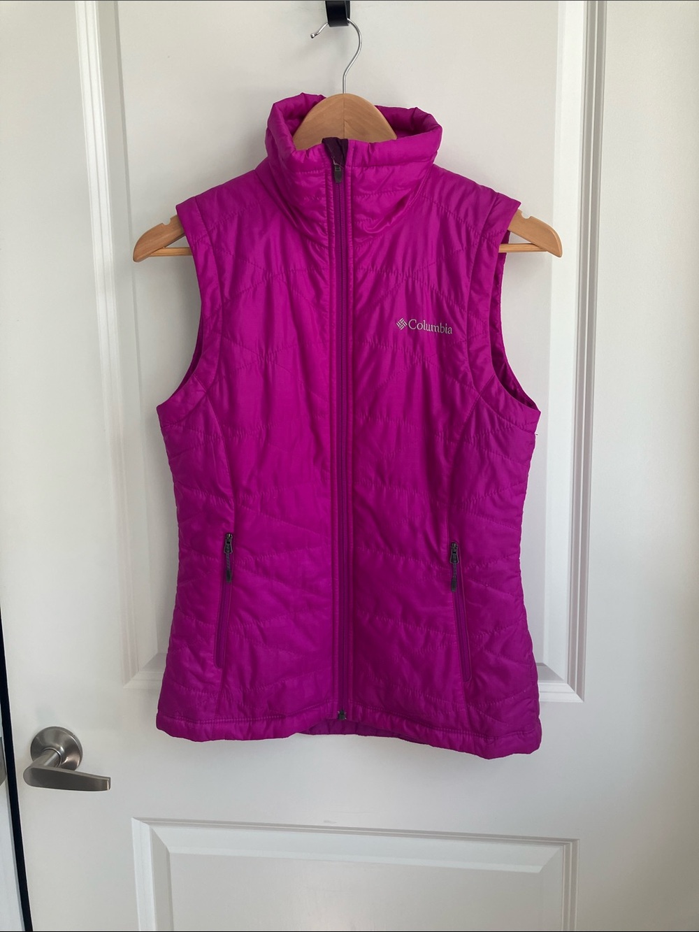 NWOT Women's Columbia Omni Heat Mighty Lite Vest Magenta - Picture 4 of 10